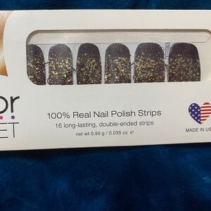 NWT Best In Show Color Street